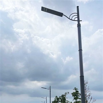 Aurinkopaneelien monikomponenttiyhdisteet